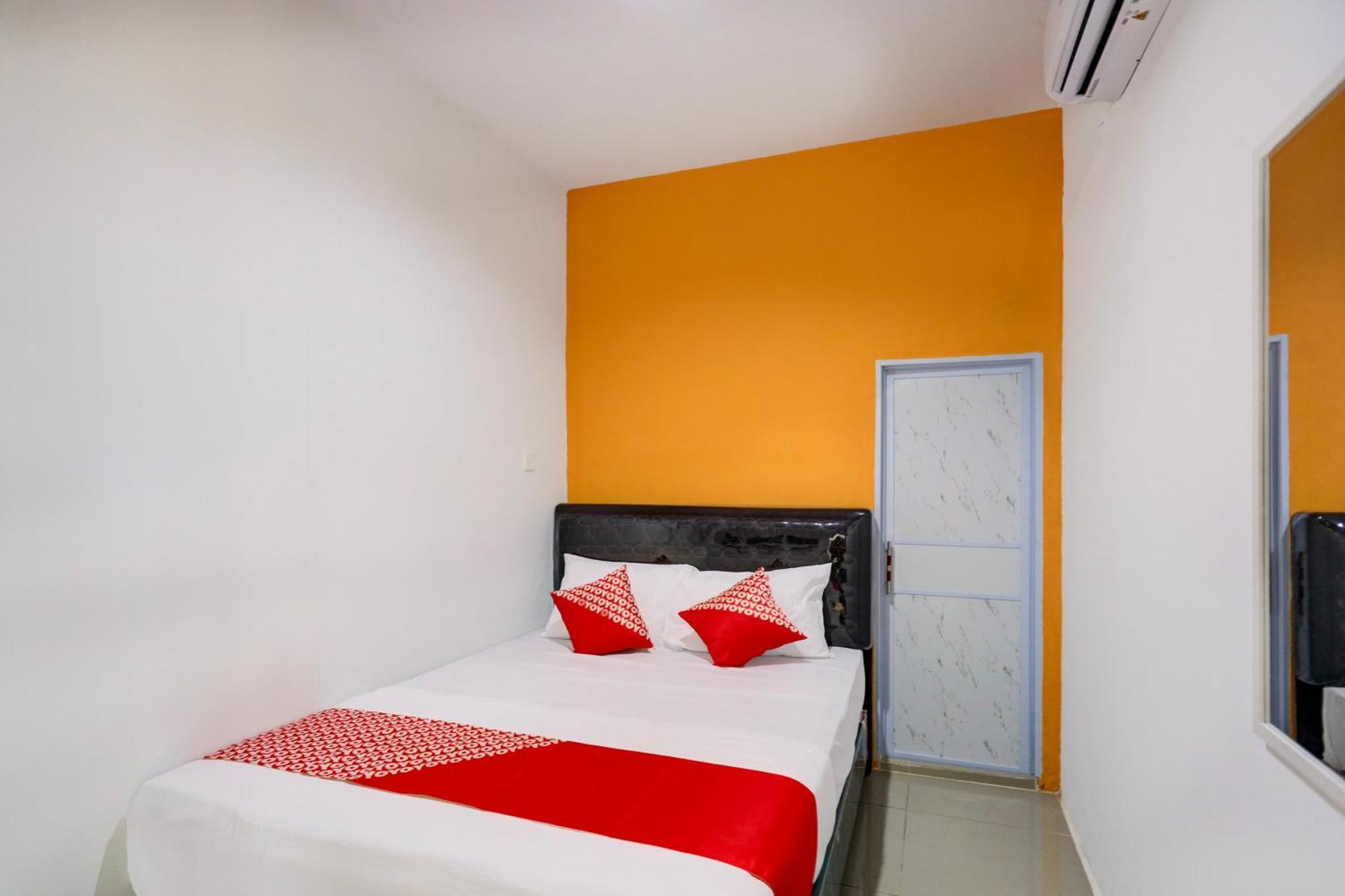 Super Oyo Capital O 93076 Batam Backpacker Guesthouse 2 Pembunuh Exterior foto