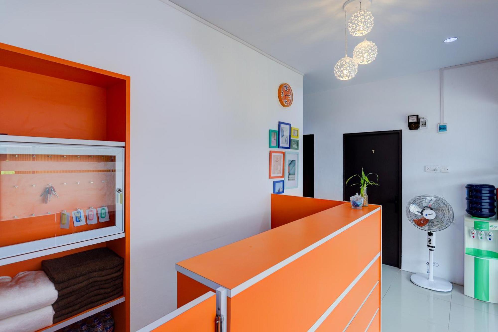 Super Oyo Capital O 93076 Batam Backpacker Guesthouse 2 Pembunuh Exterior foto