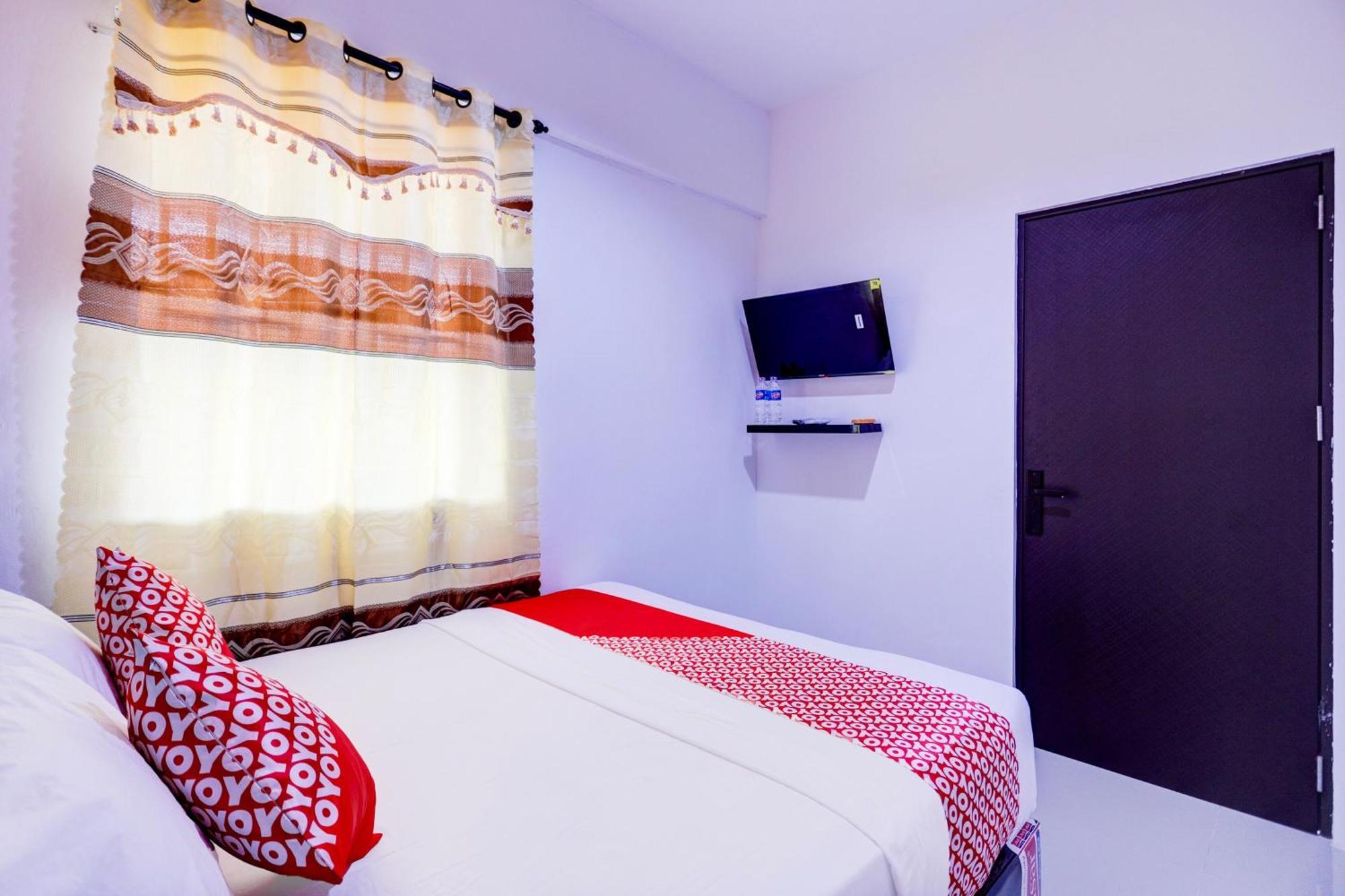 Super Oyo Capital O 93076 Batam Backpacker Guesthouse 2 Pembunuh Exterior foto